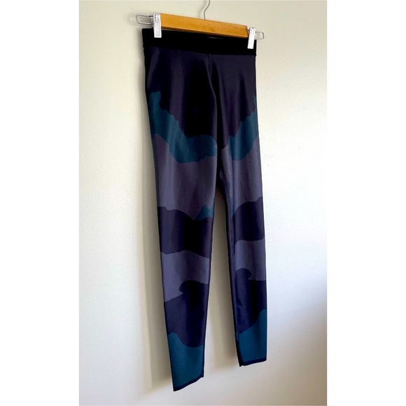 Ultracor -Ultra-Silk Knockout Leggings in Camo Tech - Picture 3 of 8